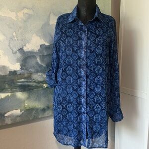 NWOT. Elegant Ellen Tracy M Blue Patterned Sheer Cover Up